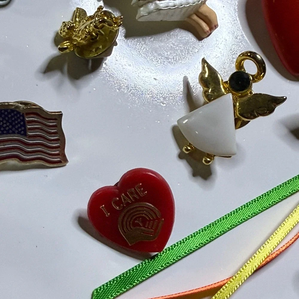 Vintage Lot of Pins Brooches Hearts Angels Flags Rainbows Shamrocks‎
